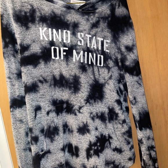 Ladies tie dye long sleeve hooded shirt - Picture 1 of 4